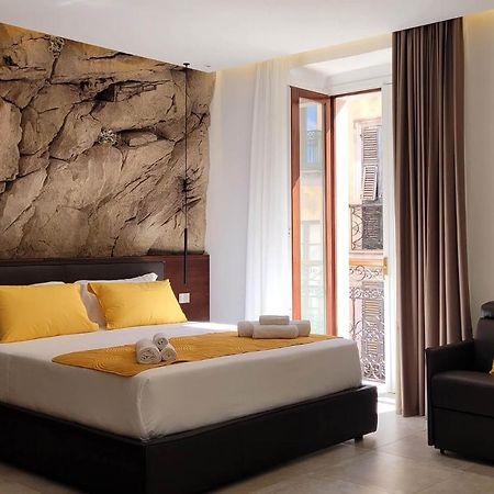 Palazzo Ferrucci Luxury Suites กาญารี ภายนอก รูปภาพ