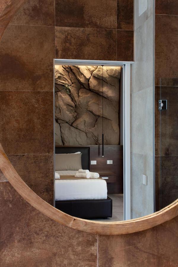 Palazzo Ferrucci Luxury Suites กาญารี ภายนอก รูปภาพ