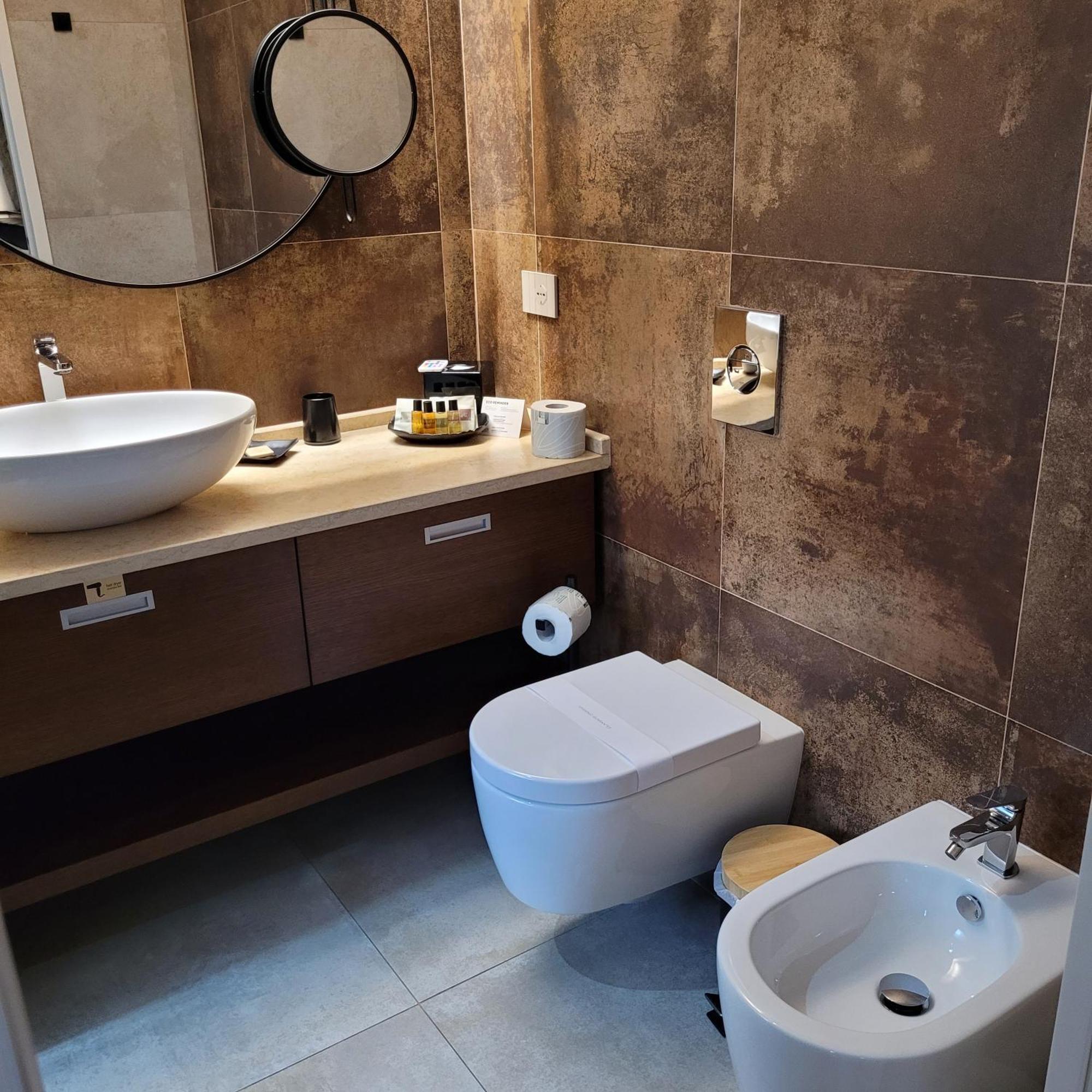 Palazzo Ferrucci Luxury Suites กาญารี ภายนอก รูปภาพ