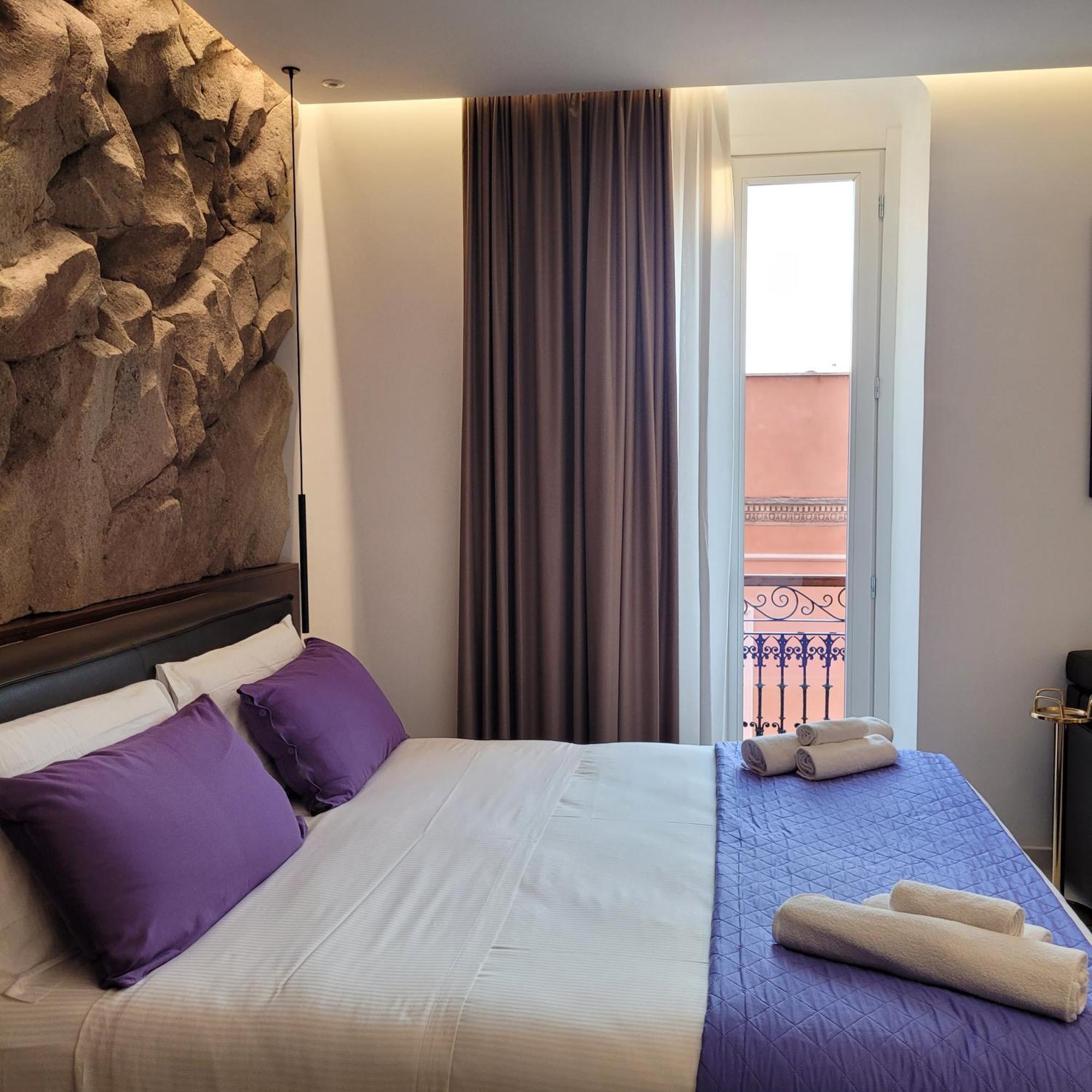 Palazzo Ferrucci Luxury Suites กาญารี ภายนอก รูปภาพ